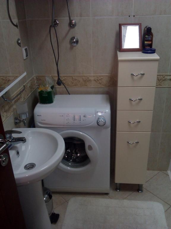 Apartmani Petrovac Na Moru Rom bilde